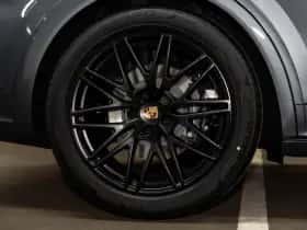 Porsche Cayenne (2026) thumbnail 15