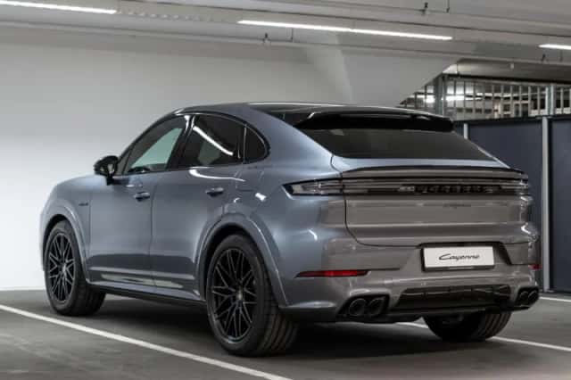 Porsche Cayenne (2026) thumbnail 3