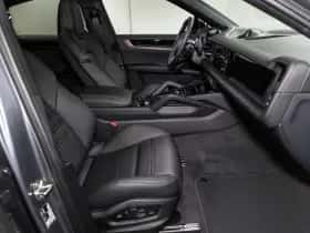 Porsche Cayenne (2026) thumbnail 40