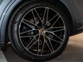 Porsche Cayenne (2026) thumbnail 13