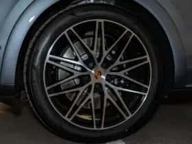 Porsche Cayenne (2026) thumbnail 15