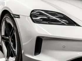 Porsche Taycan (2026) thumbnail 12