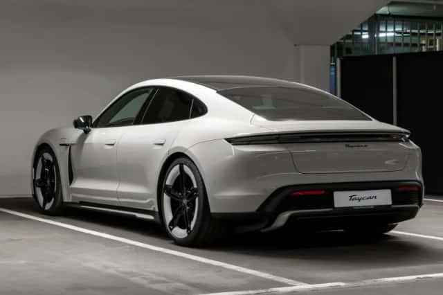 Porsche Taycan (2026) thumbnail 3
