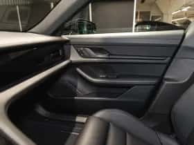 Porsche Taycan (2026) thumbnail 31