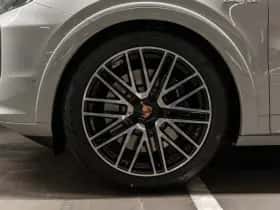 Porsche Cayenne (2026) thumbnail 17
