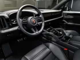 Porsche Cayenne (2026) thumbnail 18