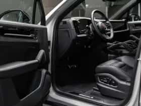 Porsche Cayenne (2026) thumbnail 22