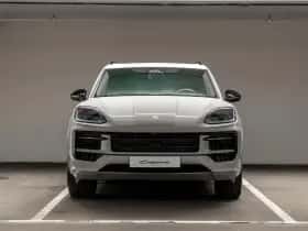 Porsche Cayenne (2026) thumbnail 4