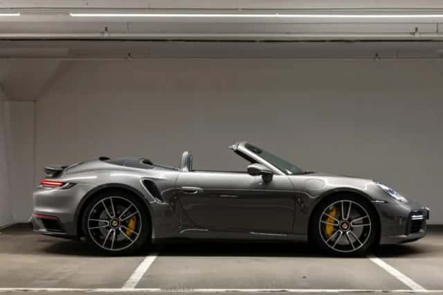 Porsche 911 (2023) thumbnail 6