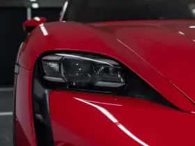 Porsche Taycan (2023) thumbnail 11