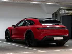 Porsche Taycan (2023) thumbnail 3