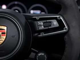 Porsche Taycan (2023) thumbnail 25