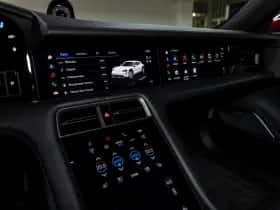Porsche Taycan (2023) thumbnail 35