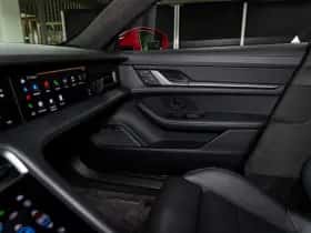 Porsche Taycan (2023) thumbnail 37
