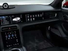 Porsche Taycan (2023) thumbnail 40