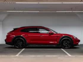 Porsche Taycan (2023) thumbnail 6