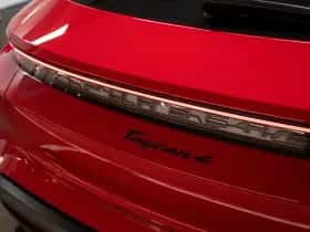 Porsche Taycan (2023) thumbnail 10