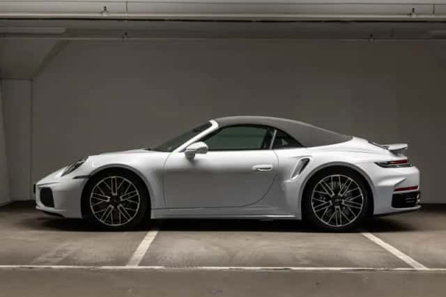 Porsche 911 (2026) thumbnail 3