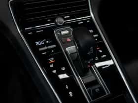 Porsche Panamera (2023) thumbnail 38