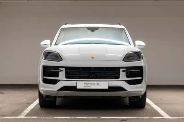 Porsche Cayenne (2025) thumbnail 4