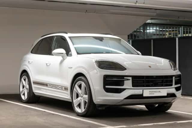 Porsche Cayenne (2025) thumbnail 5