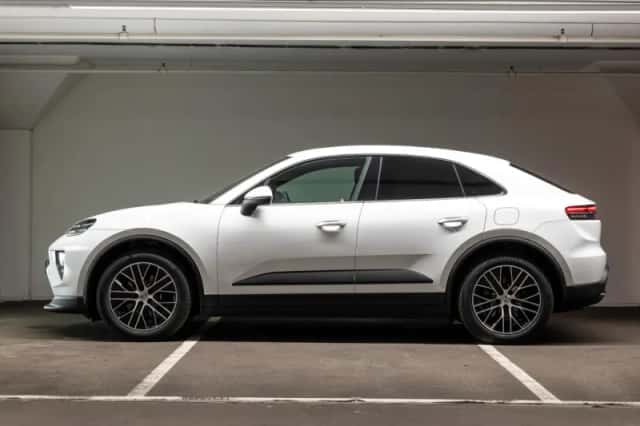 Porsche Macan (2026) thumbnail 2