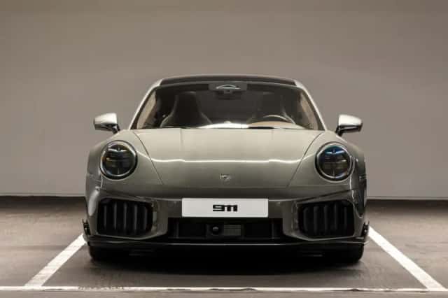 Porsche 911 (2026) thumbnail 4