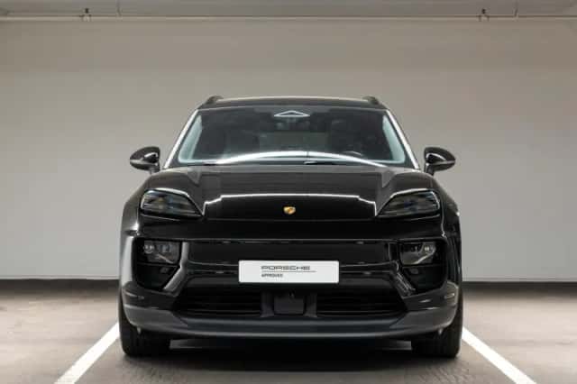 Porsche Macan (2025) thumbnail 4