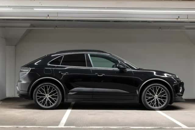 Porsche Macan (2025) thumbnail 5