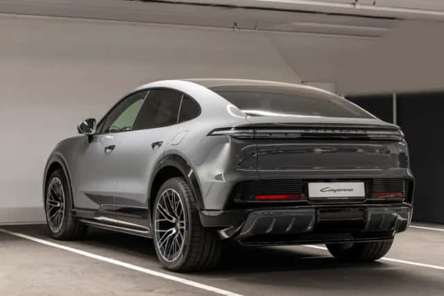 Porsche Cayenne (2026) thumbnail 3