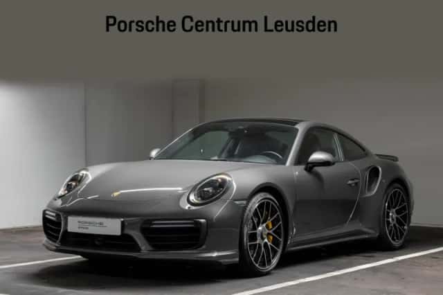 Porsche 911 (2016) thumbnail 1