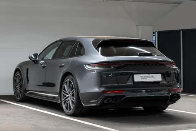 Porsche Panamera (2022) thumbnail 3