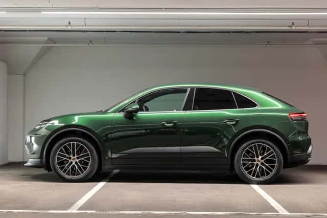 Porsche Macan (2026) thumbnail 2