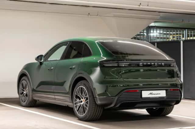 Porsche Macan (2026) thumbnail 3