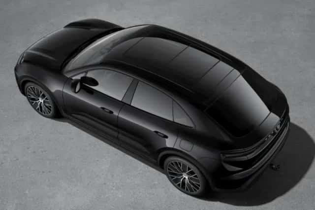 Porsche Macan (2026) thumbnail 3