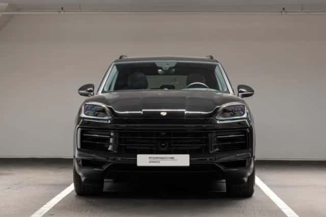 Porsche Cayenne (2025) thumbnail 4