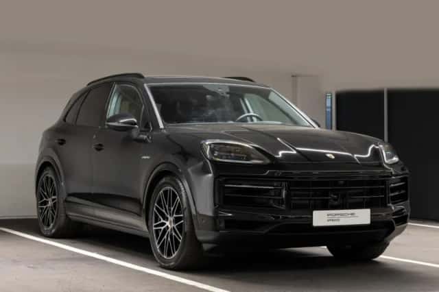 Porsche Cayenne (2025) thumbnail 5