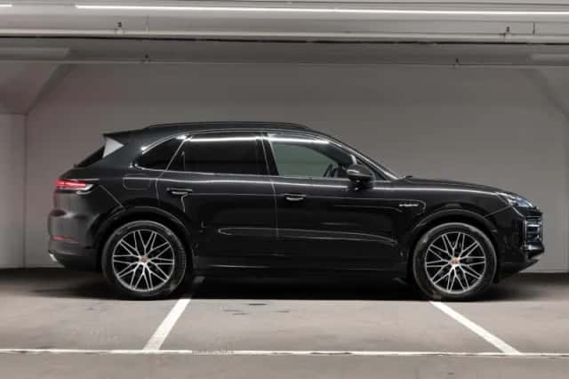 Porsche Cayenne (2025) thumbnail 6