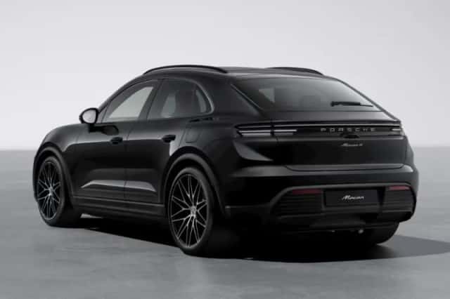 Porsche Macan (2024) thumbnail 2