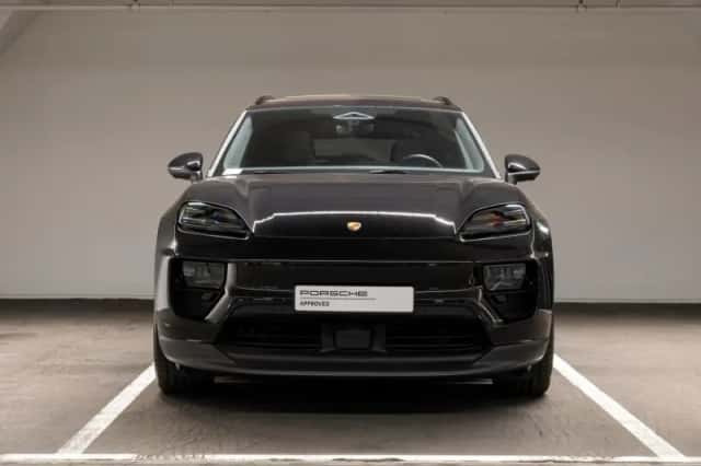 Porsche Macan (2024) thumbnail 4