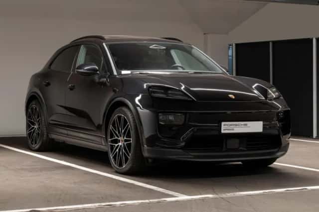 Porsche Macan (2024) thumbnail 5