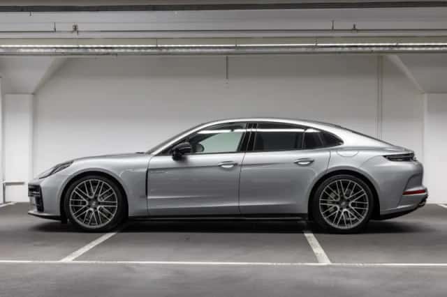 Porsche Panamera (2025) thumbnail 2