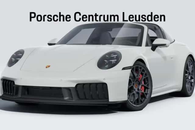 Porsche 911 (2025) thumbnail 1