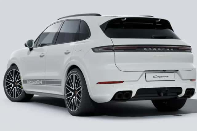 Porsche Cayenne (2025) thumbnail 2