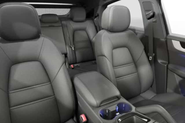Porsche Cayenne (2025) thumbnail 5