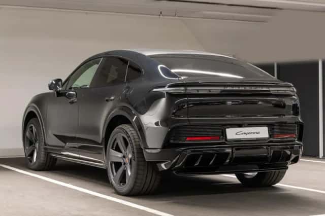 Porsche Cayenne (2026) thumbnail 3