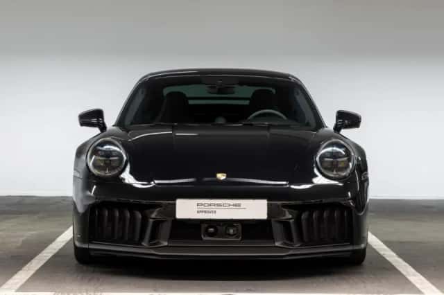 Porsche 911 (2024) thumbnail 4