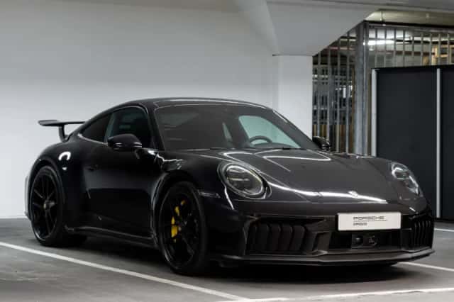 Porsche 911 (2024) thumbnail 5