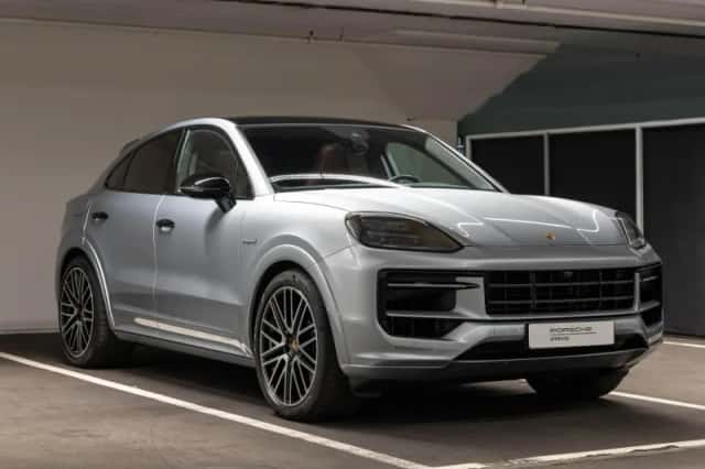Porsche Cayenne (2024) thumbnail 5