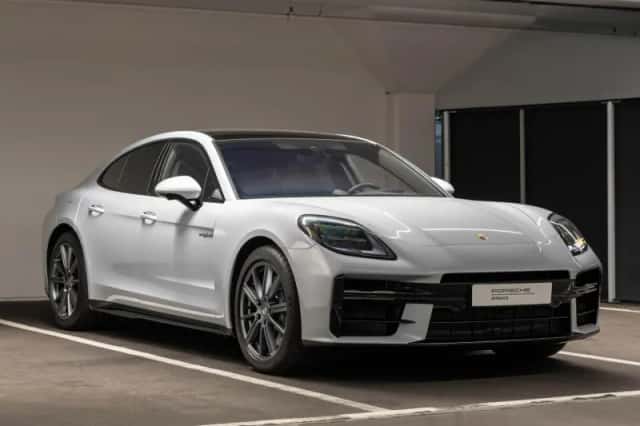 Porsche Panamera (2024) thumbnail 5